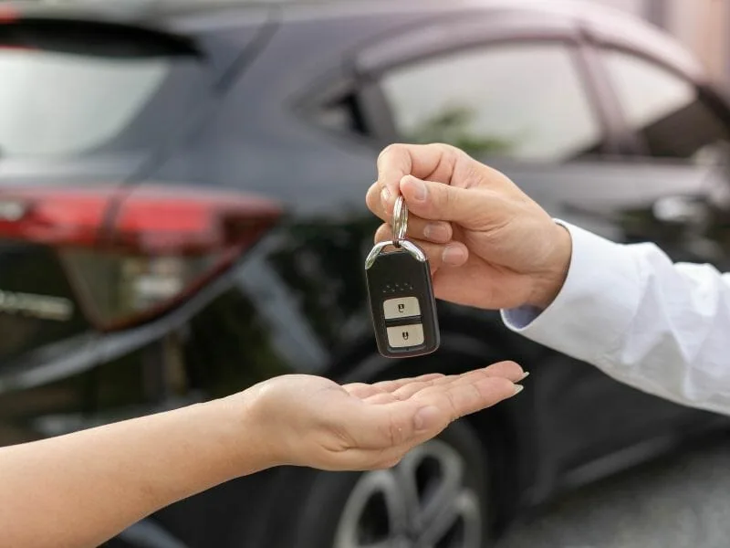 Car rental in Uganda: Booking a Car Online — illustrative travel photograph