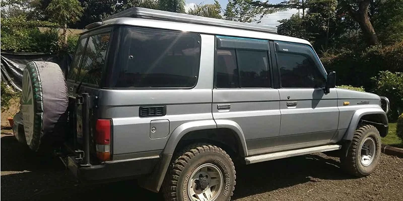 Hire a car in Uganda — illustrative travel photograph