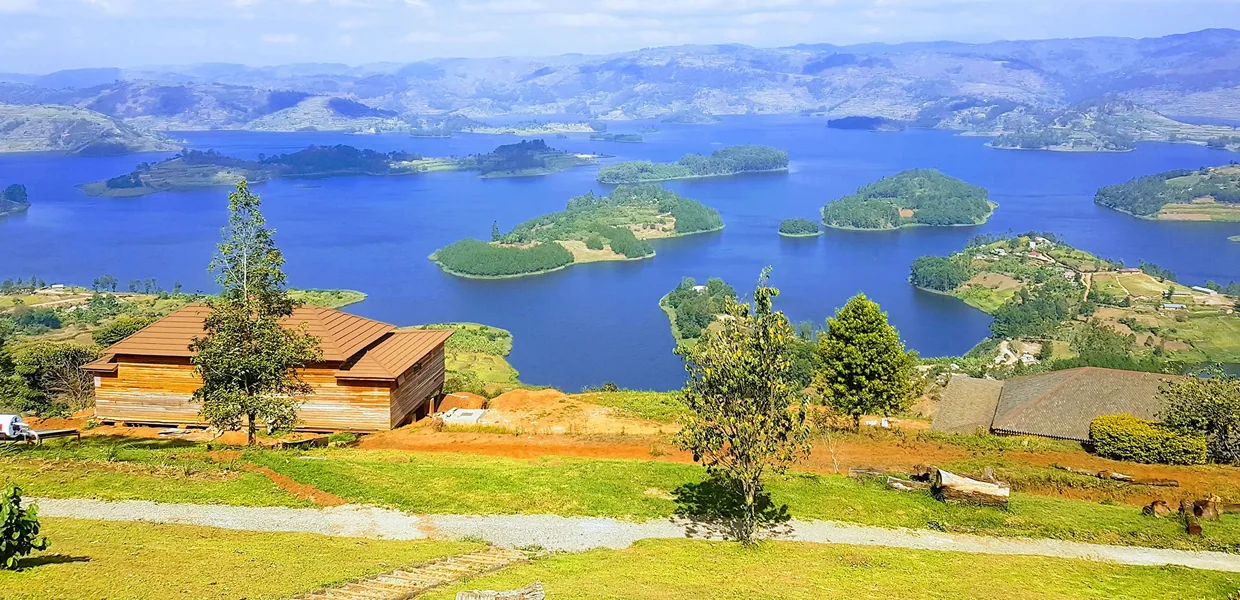 Car Hire to Lake Bunyonyi