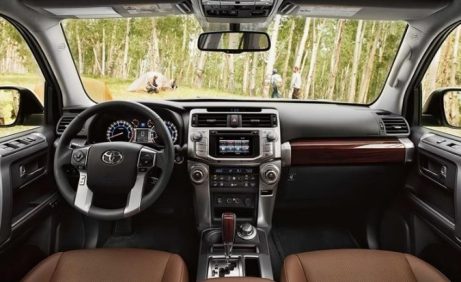 Toyota-Prado-2021-Interior